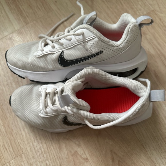 Nike White and Red Mesh Athletic Sneakers - Picture 2 of 3